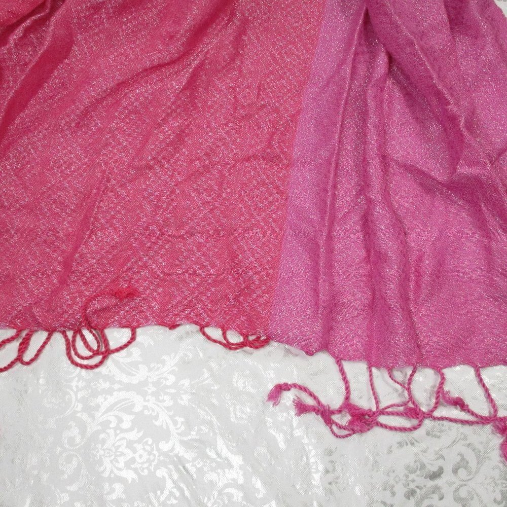 OBLONG Scarf - Picture 7 of 8